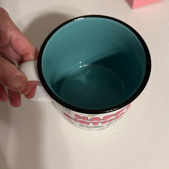 Hello Kitty Happy Birthday mug - Picture 3 of 3
